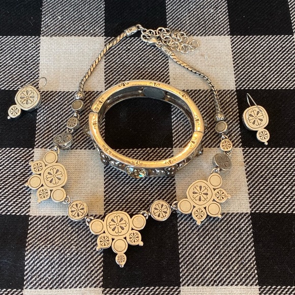 Brighton SELENE Champagne Neutral Crystal Pearl Necklace Bracelet Earrings set - Picture 10 of 16